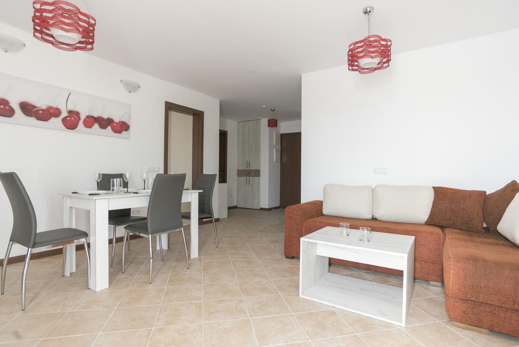 Oasis Resort & Spa Cozy Apartments لوزينيتس المظهر الخارجي الصورة