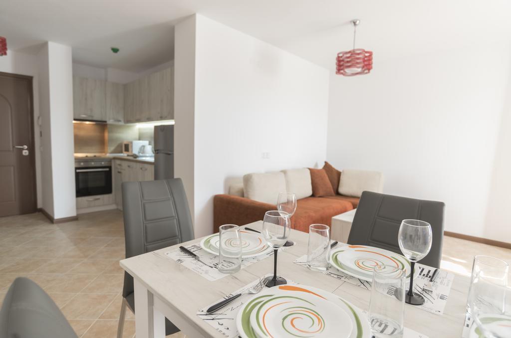 Oasis Resort & Spa Cozy Apartments لوزينيتس المظهر الخارجي الصورة